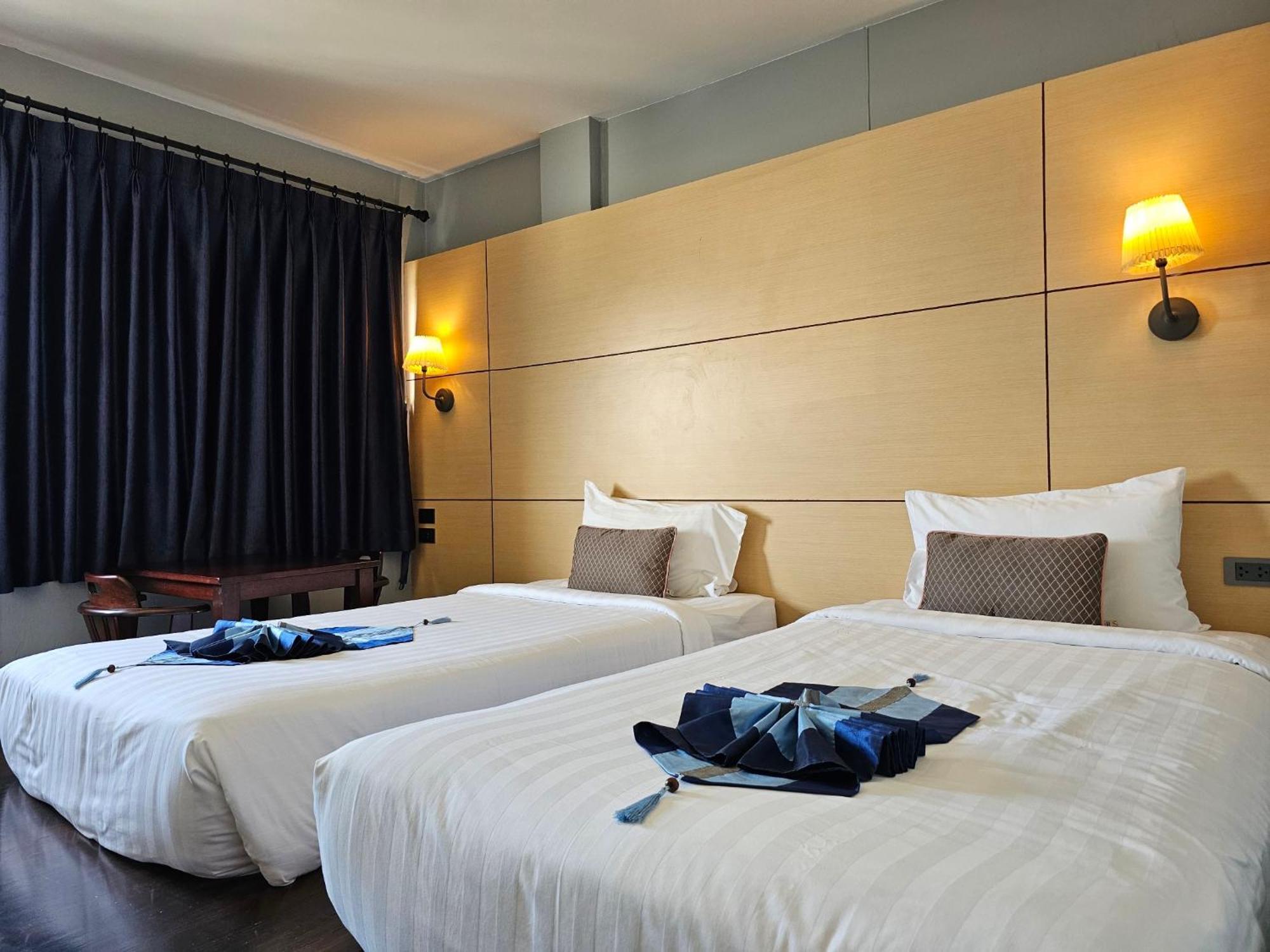 Montree Phuket Hotel, Sha Extra Plus Luaran gambar